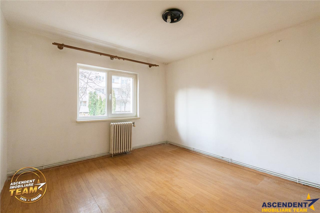 FILM! Apartament 3 camere, decomandat, Crangului, Lenin, Sfa