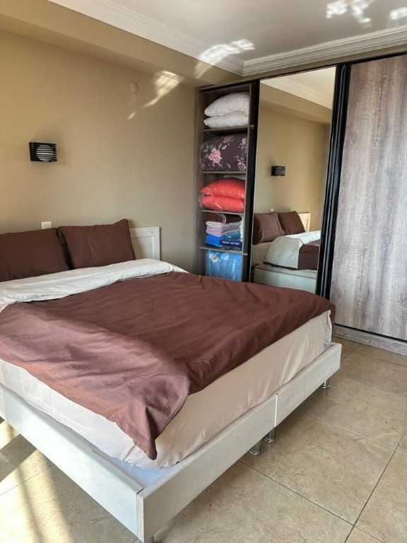 Garsoniera Zona Titan