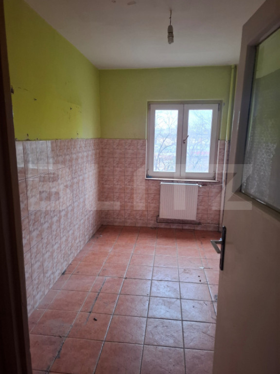 Apartament 3 camere, 58 mp utili , zona Gheorghe Lazar
