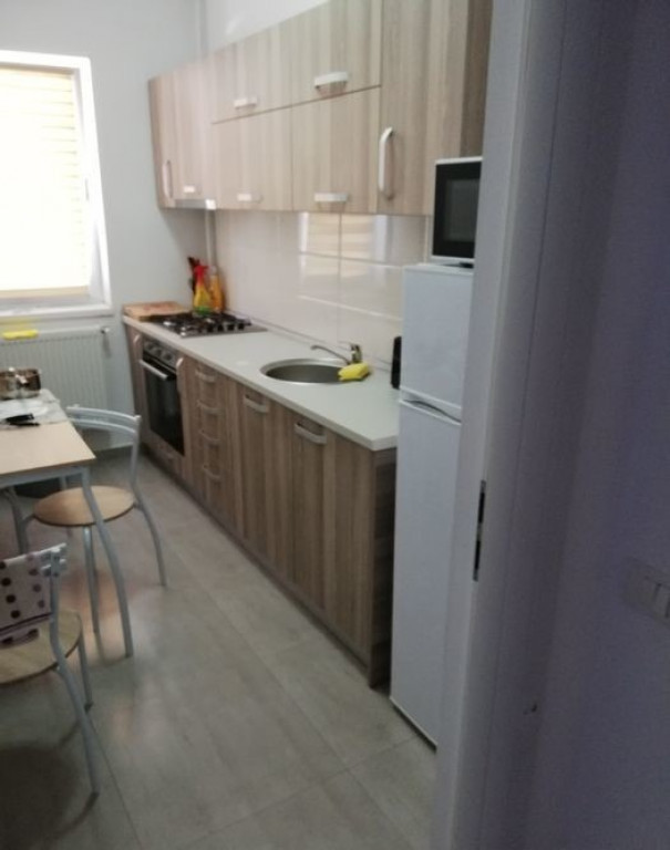 2 camere in zona Politehnica