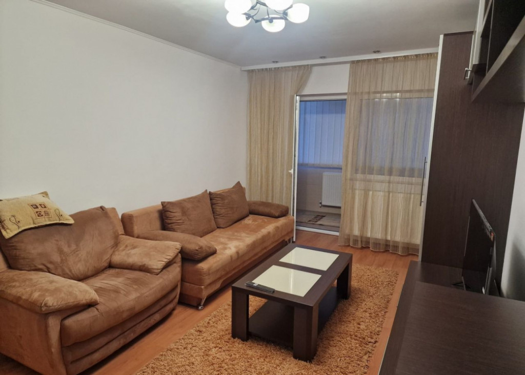 Apartament 2 camera / 60 mp / zona Poarta 6 / centrală pe