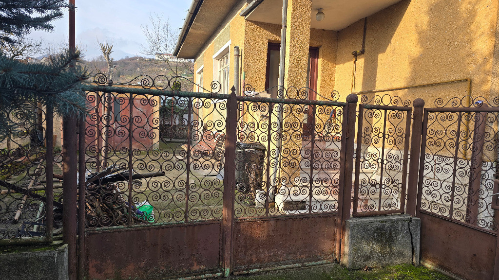 Vand casa in Deva, D+P, zona ultracentrala (E. Vacarescu),