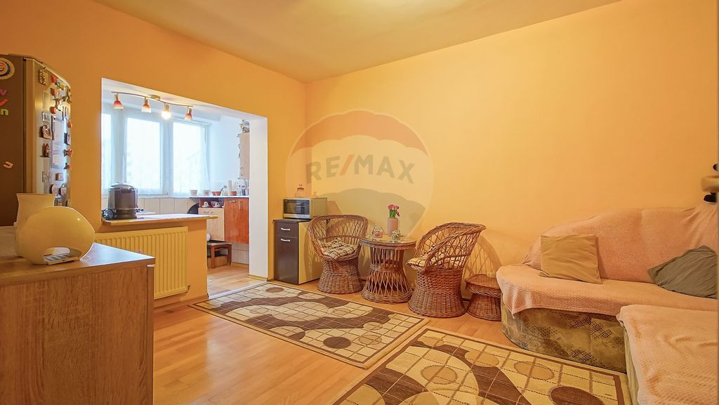 Garsonieră de vânzare, tip studio, 35 mp – Blocul Gen...