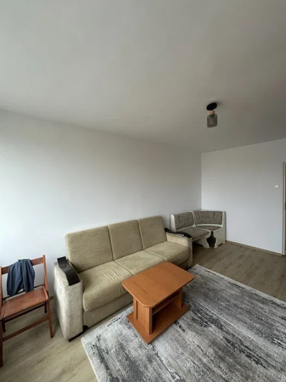 Garsoniera mobilata Podu Ros