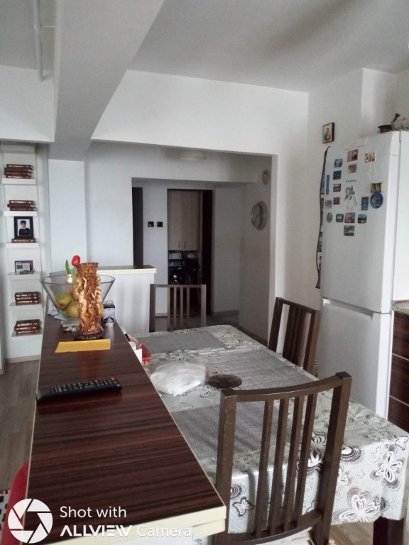 Închiriez apartament 3 camere Bratianu