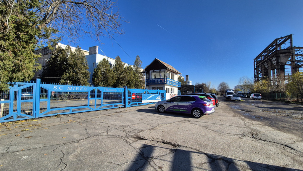 Complex versatil *hale - birouri - platforme betonate*