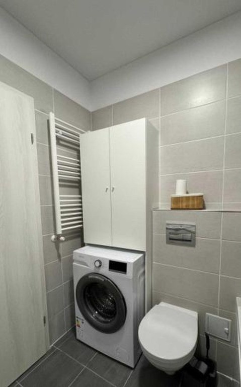 Berceni studio etaj 2 liber ianuarie