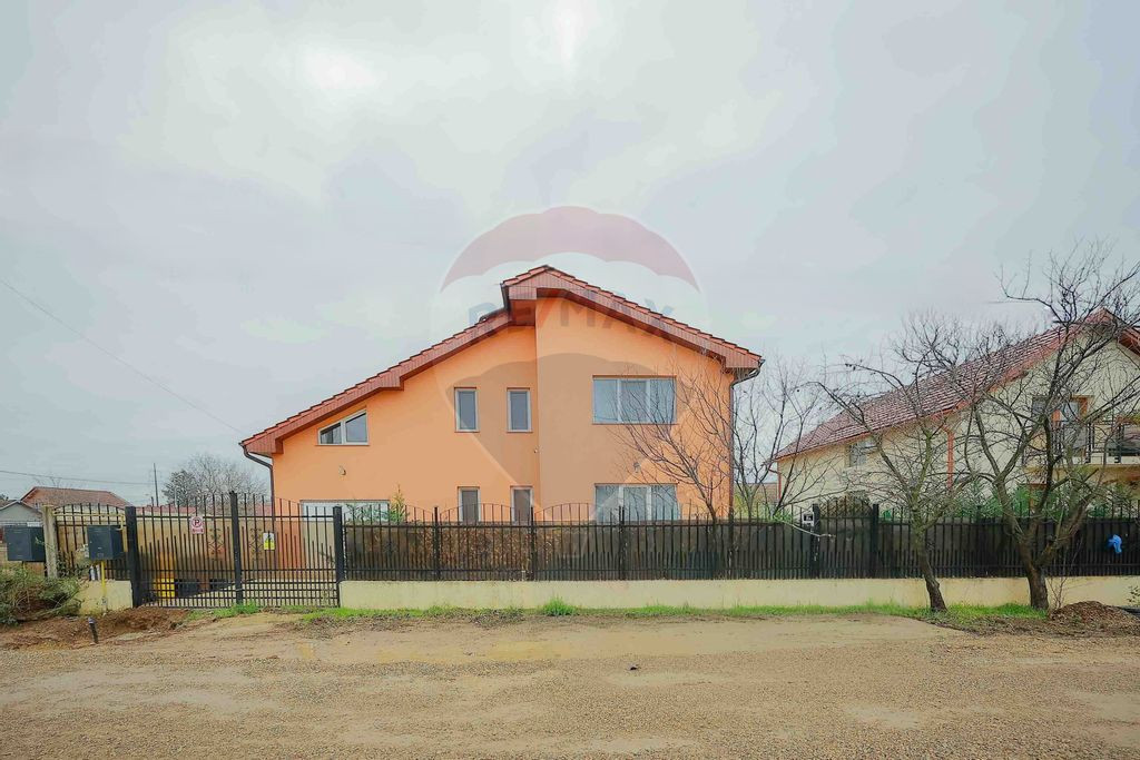 Casă familie mare Episcopia, 6 camere, garaj, curte 500 ...