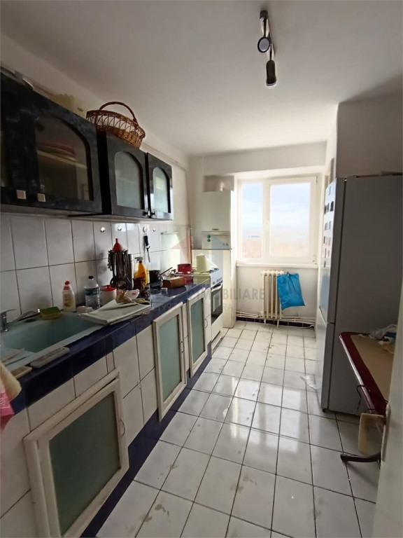 3 camere, confort 1 decomandat, 64 mp, Viziru 3