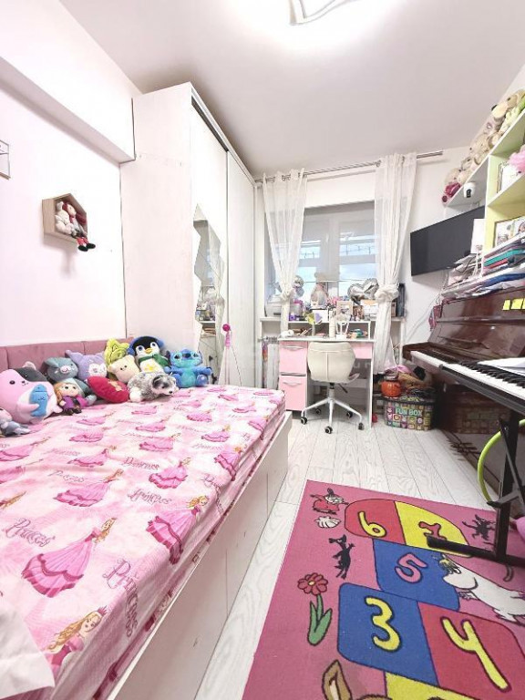 3 camere decomandat - 2 gr sanitare - Drumul Taberei - Metr