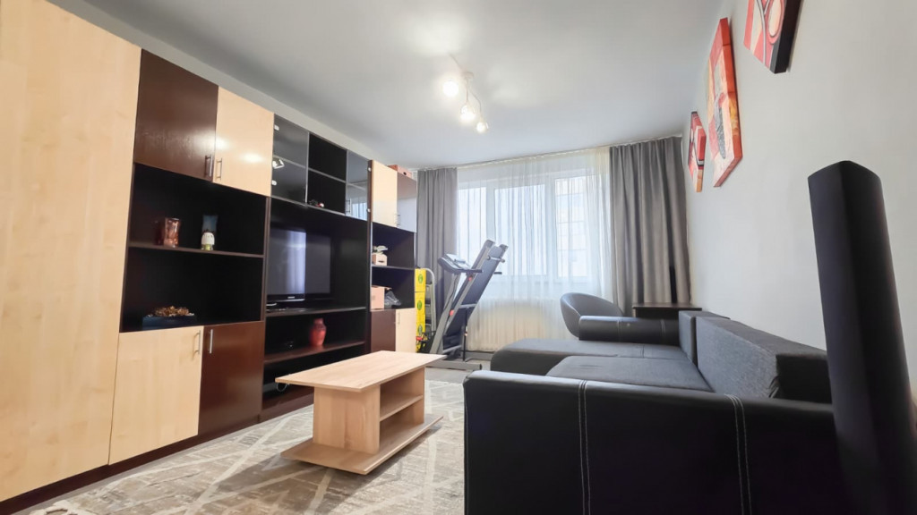 Apartament 3 camere, 62 mp, zona Podu Rosu