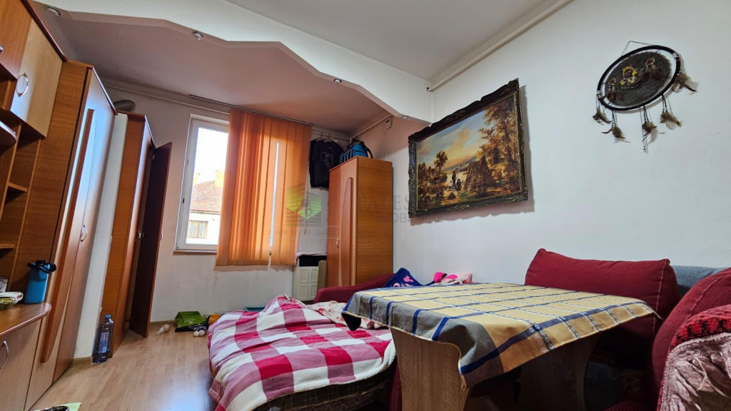 Garsoniera cf 2,etajul 2,Tractorul,40000 Euro