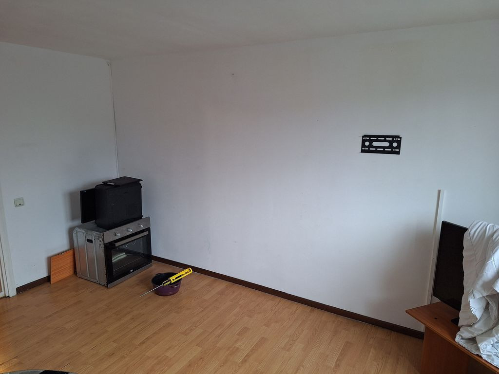 Garsoniera 21mp -etaj 1- Soseaua Oltenitei - Metrou Apara...