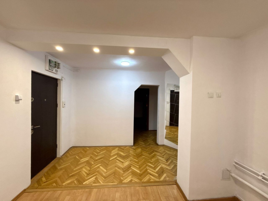 Apartament 3 camere, 73 mp, zona 1 Mai