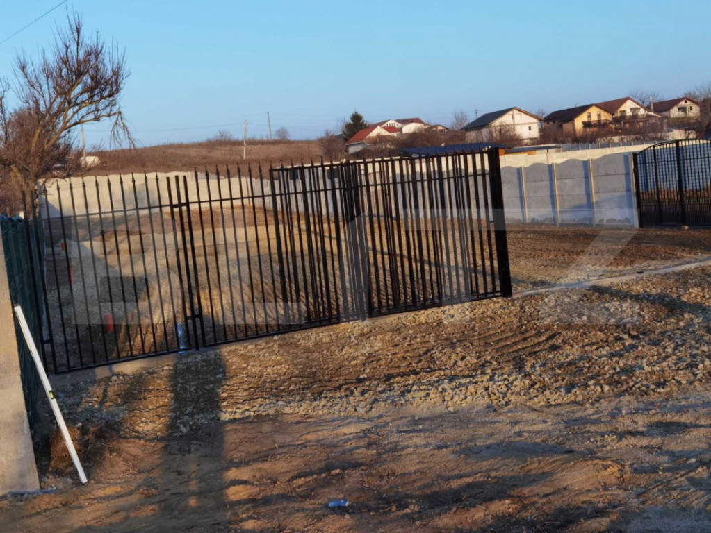 Teren intravilan, 450 mp, deschidere 15 m, Malu Mare
