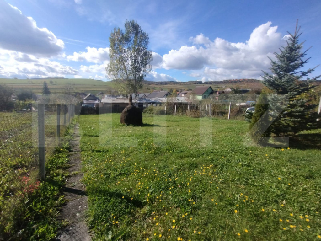Cabana cu teren intravilan de 10 ari situat in Sigmir