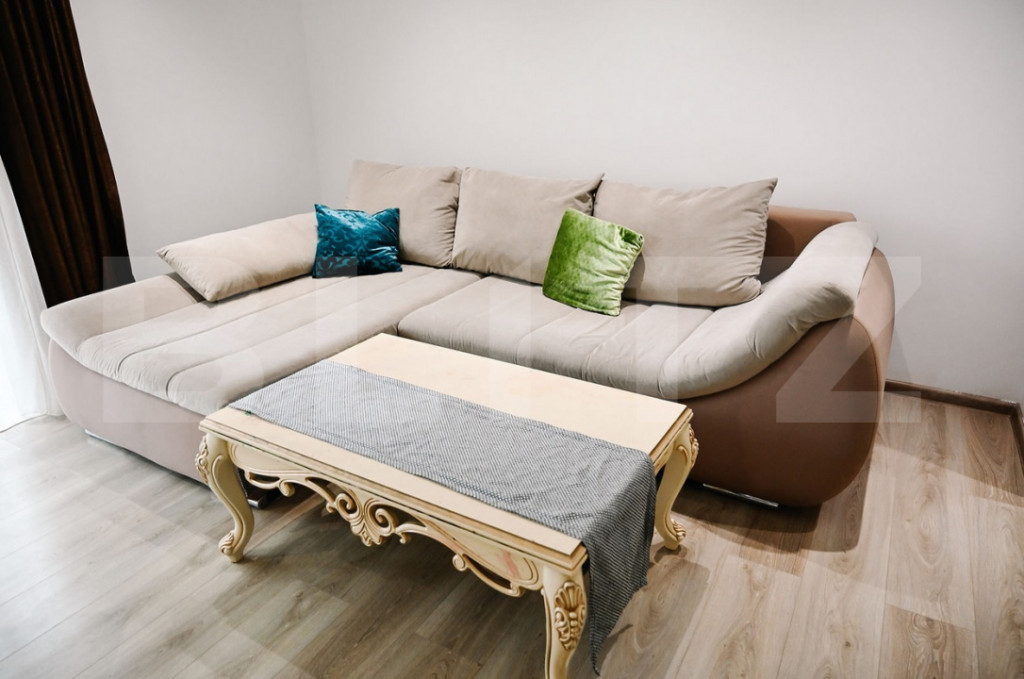 Apartament LUX decomandat cu 3 camere, 94 mp, in Tractorul