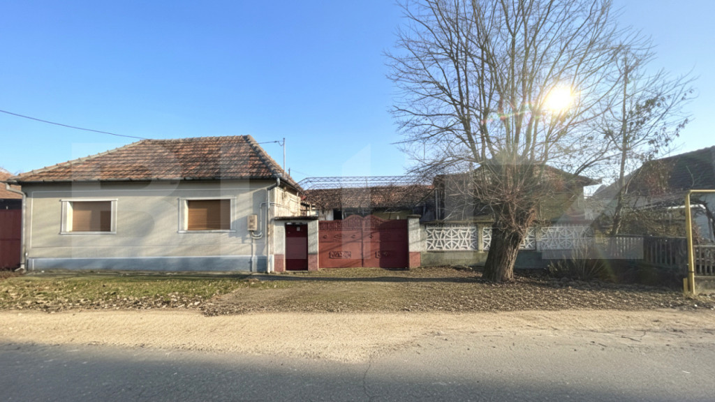 Casă Superbă de Vanzare, Hotar, 5000mp