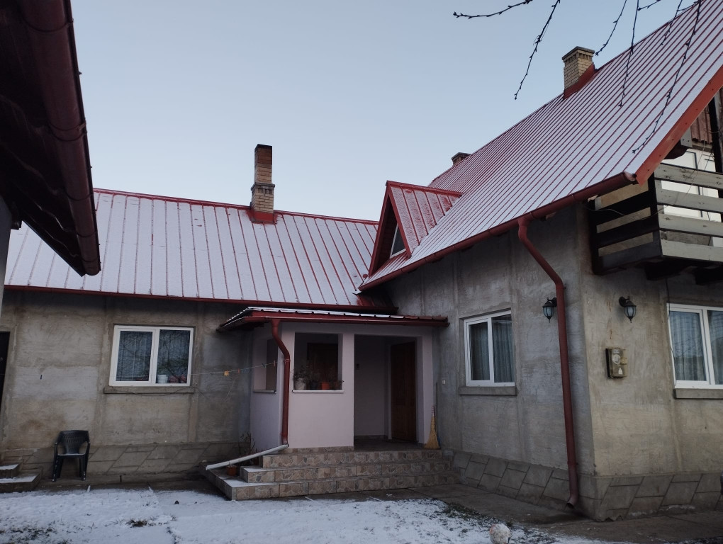 Casa spatioasa de inchiriat!!!