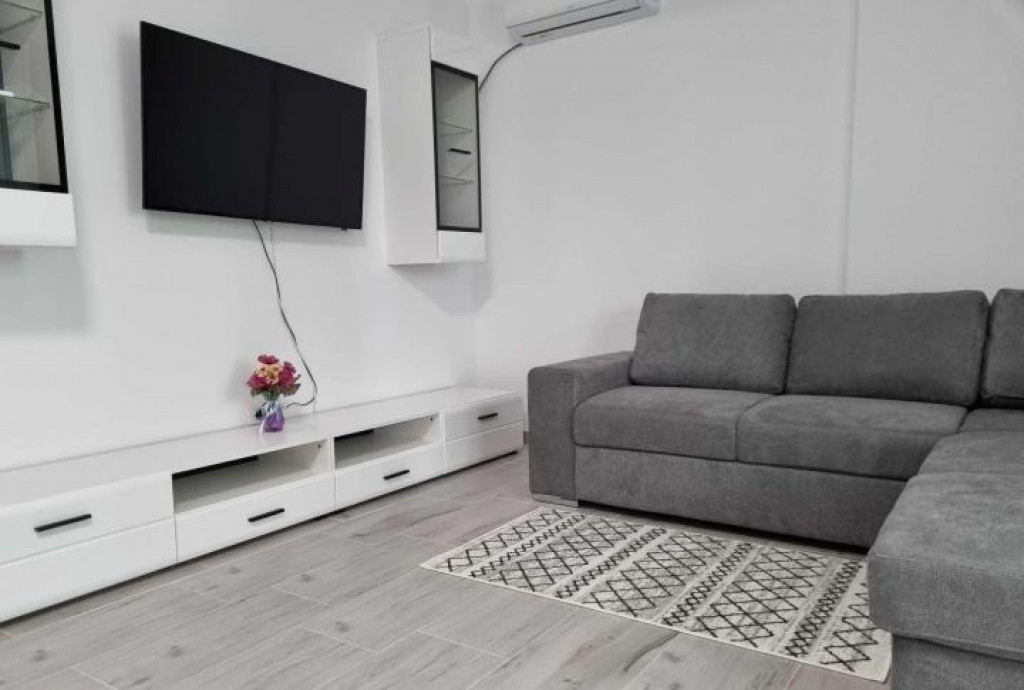 Berceni metrou biruintei garsoniera noua