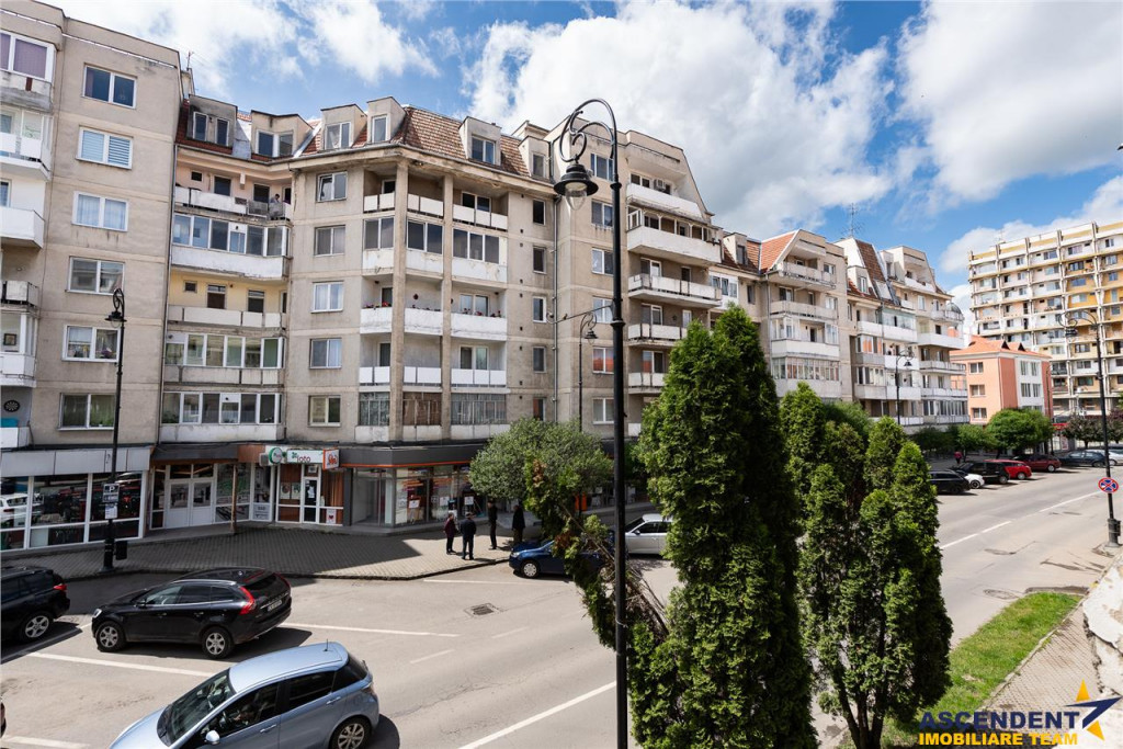 FILMTur LIVE!Spatiu Ultracentral,Sfantu Gheorghe,purtator pr