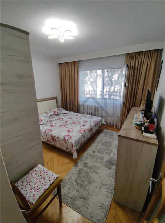 Apartament 3 camere zona Tudor Neculai - CUG