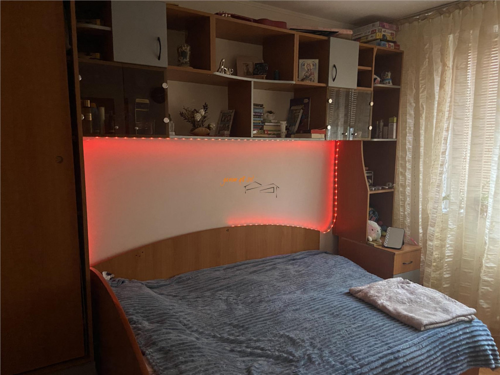 Garsoniera de , cartier Gara , 32 mp , decomandata , et 2/4