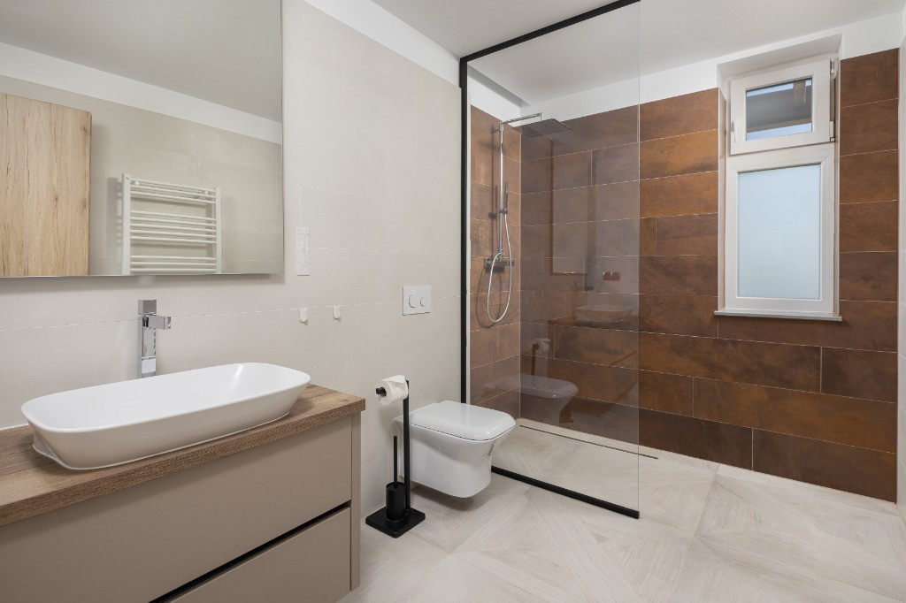 Închiriere Penthouse 4 camere | Terasă 160 mp |Jacuzzi|Coresi Brașov