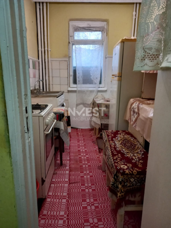 DE VANZARE-APARTAMENT 2 CAMERE-MIRCEA CEL BATRAN