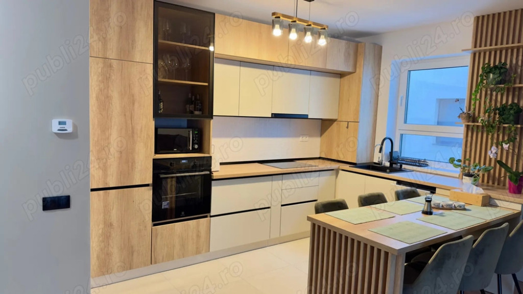 Apartament de 3 camere zona Calea Bucuresti(Liceul de Informatica)