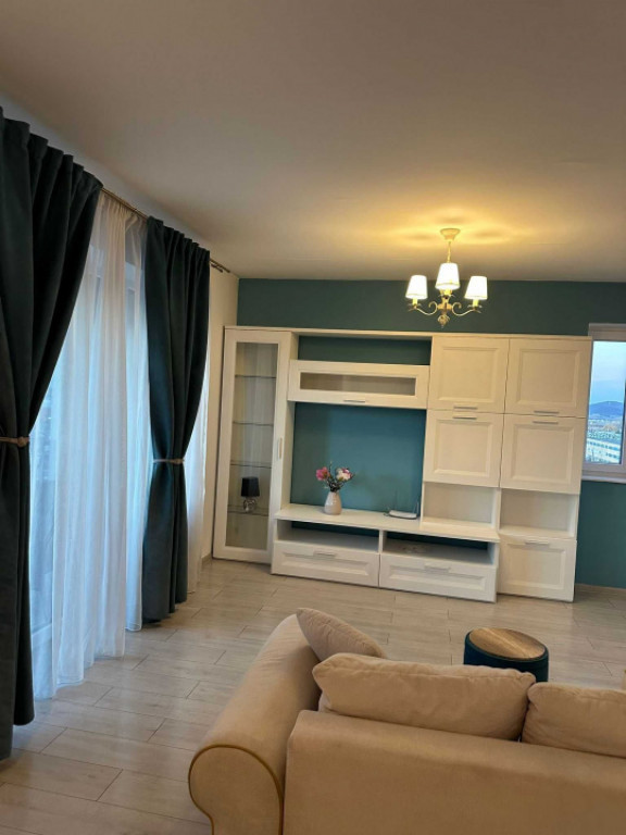 Apartament cu 3 camere, 78 mp, cu boxa si loc de parcare, Av