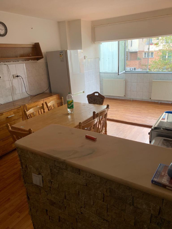 Inchiriez apartament cu 2 camere in Deva, Dorobanti, et 1