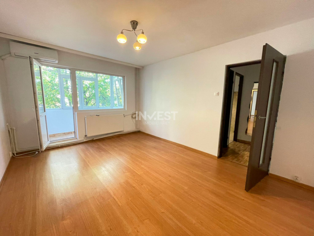 Apartament 2 camere-Podu Ros-etaj intermediar-bloc fara risc