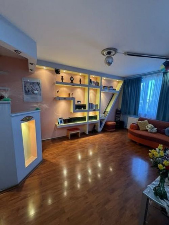 APARTAMENT 3 CAMERE RAHOVA ANTIAERIANA 61 MP