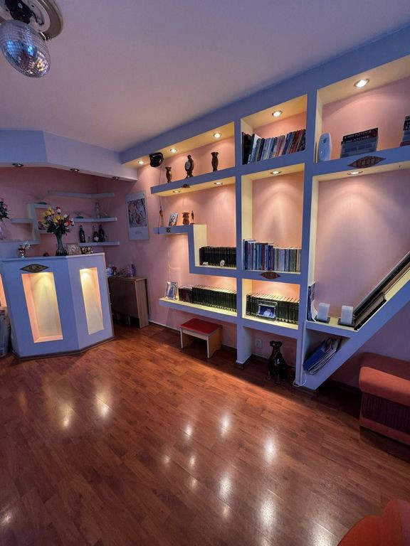 Piata Rahova-Circa 19 Politie