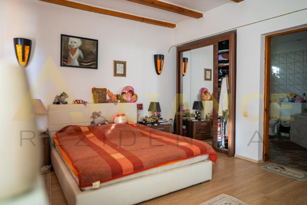 Proprietate în EXCLUSIVITATE – Vilă deosebită pe malul apei