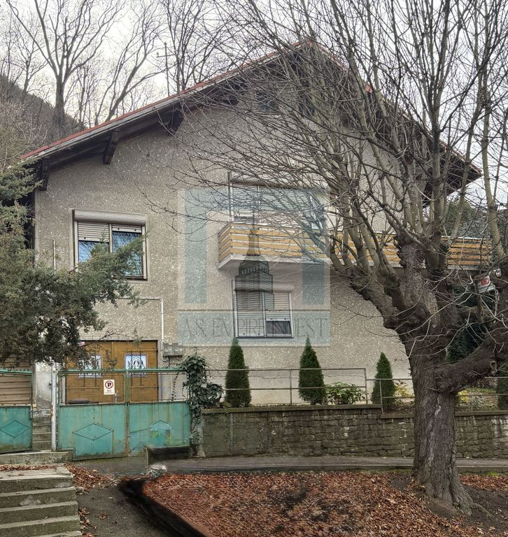 CASA/VILLA Individuală , teren 560 mp, D+P+E+pod-zona Ce...