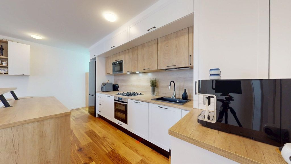 Apartament elegant 2 cam cu istorie, rafinament și facil...