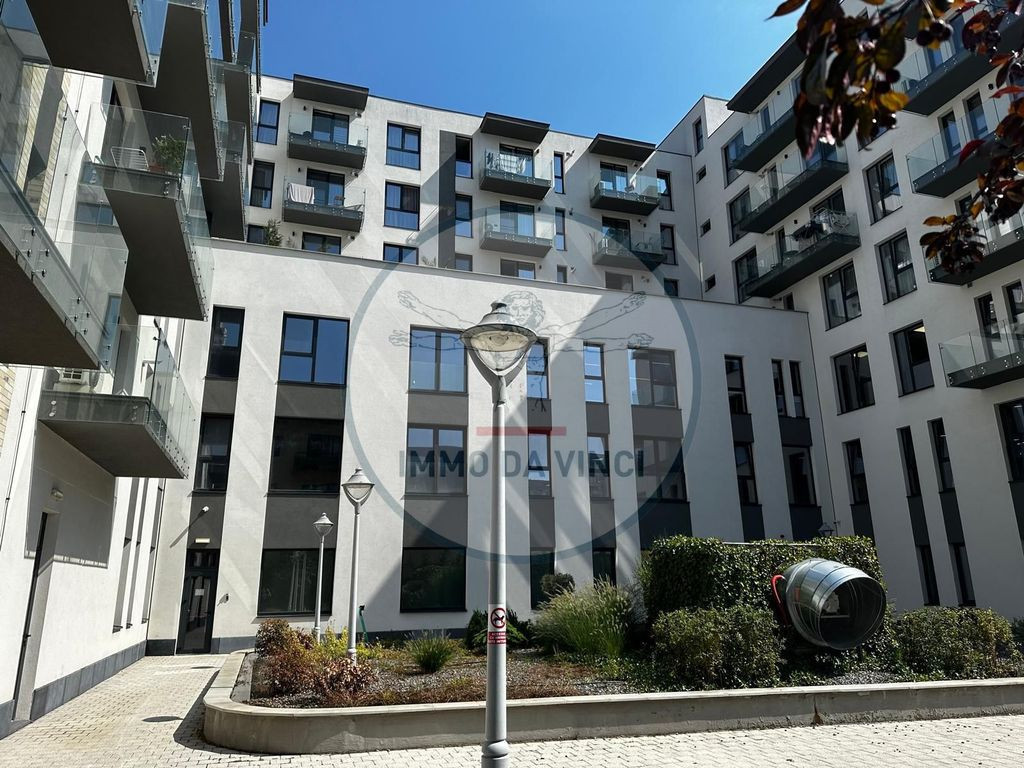 Spatii birouri 142mp si 194mp Marasti Iulius Mall finisaj...