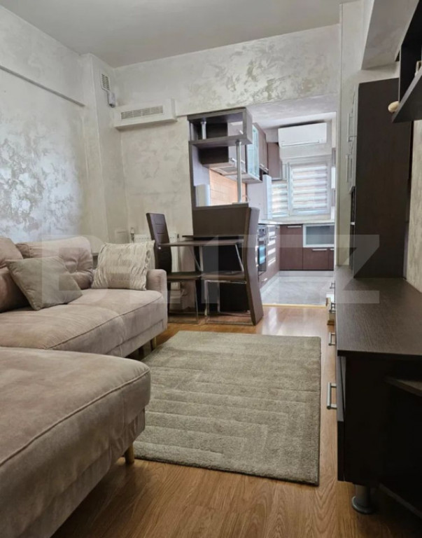 Apartament 3 camere de inchiriat zona centrala