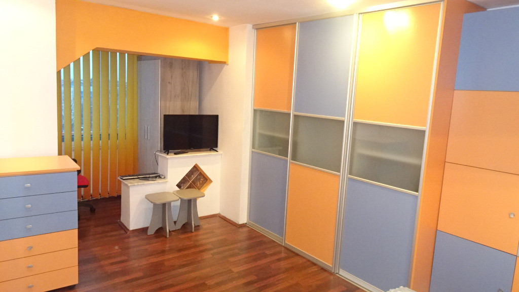 Vand apartament 2 camere in Deva, Bld. Decebal, 50 mp, decomandat,