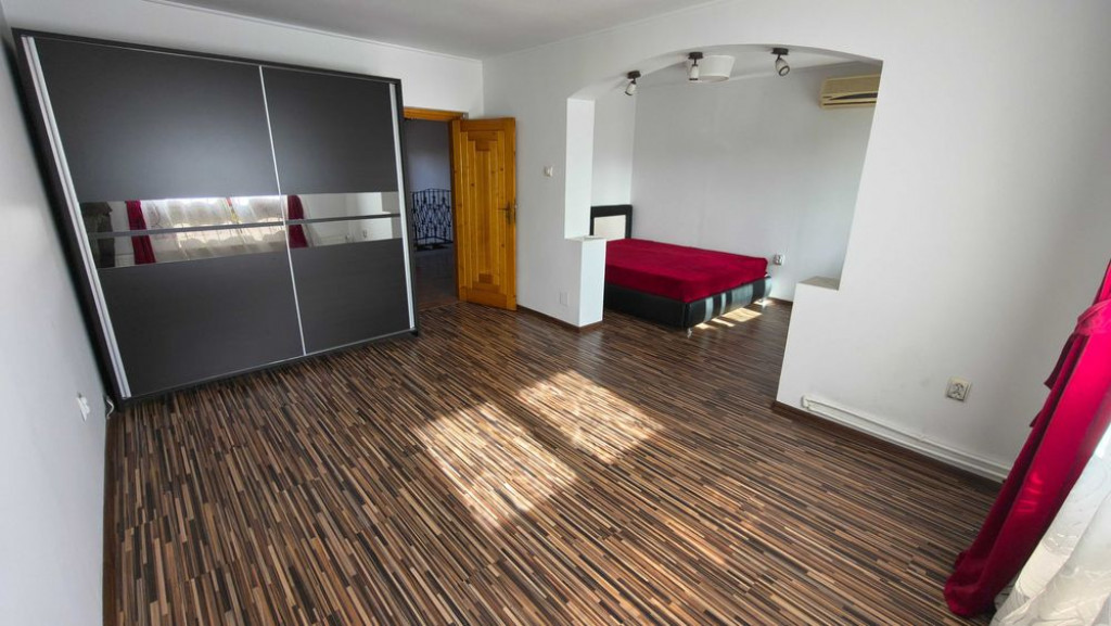 Super Oferta! Vila P 1, zona Centrala, Suprafata 290 mp, par