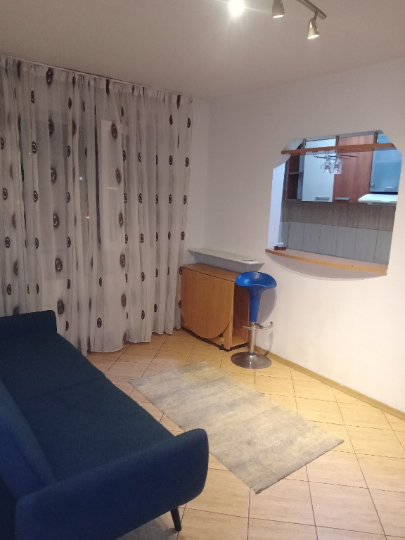 Apartament 2 camere 55 mp, etajul 2, zona Calea Bucuresti