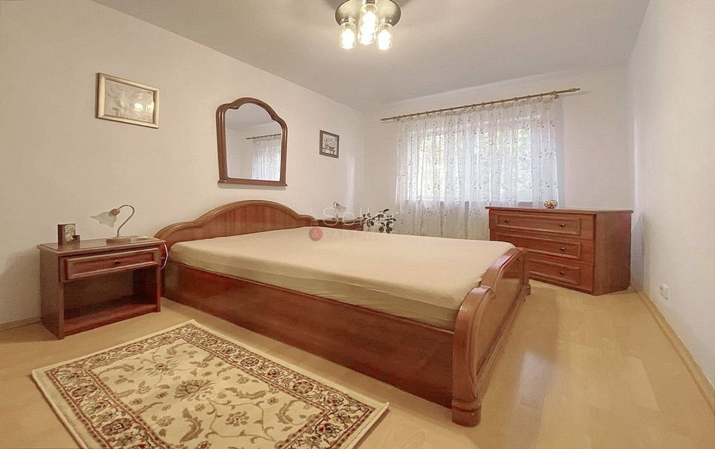 Suprafata Generoasa | Cartier Racadau