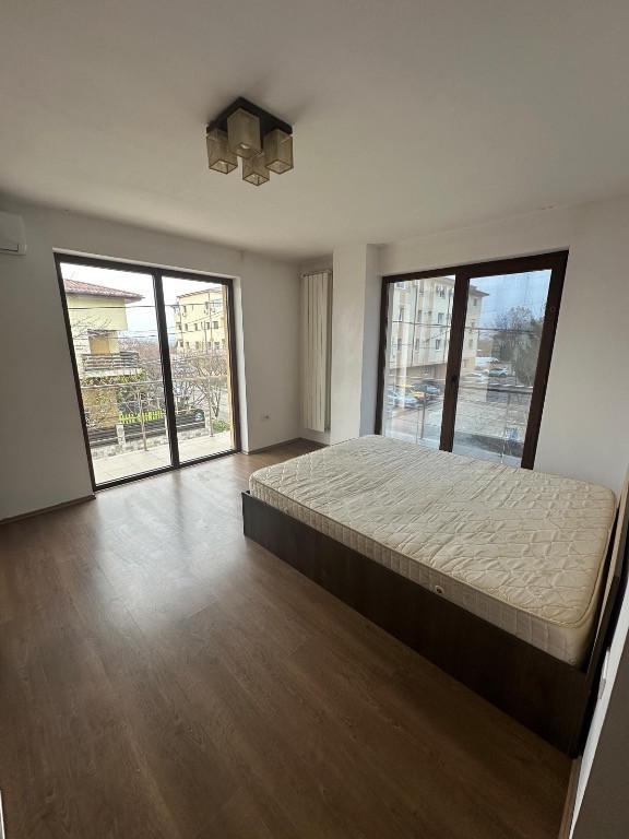 Garsonieră spațioasă cu balcon, bloc 2016 – Central Popești-Leordeni