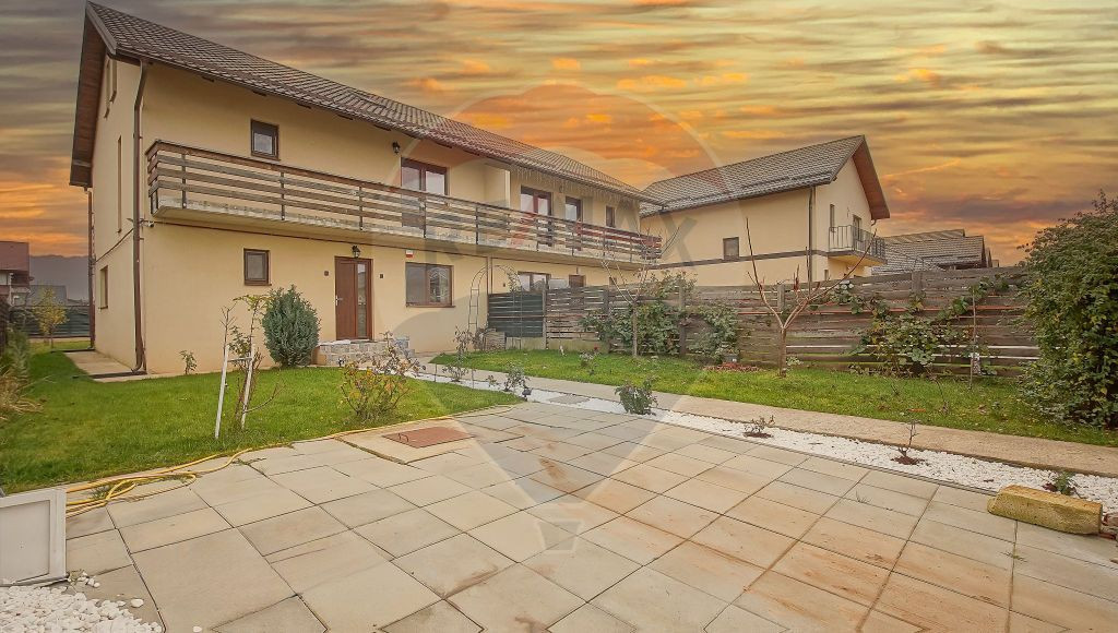 COMISION 0% | Casă tip duplex de vânzare | 5 camere | C...