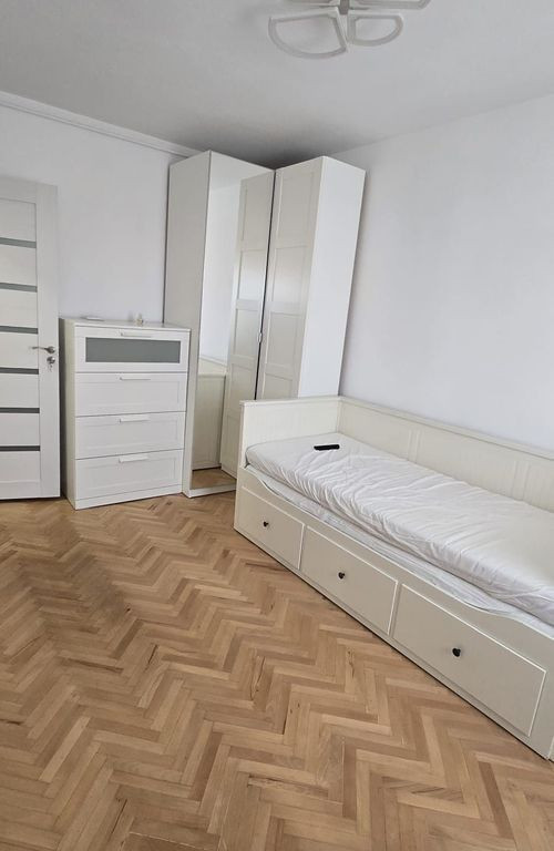 Garsoniera de vanzare, bloc nou, finisatala cheie, centra...