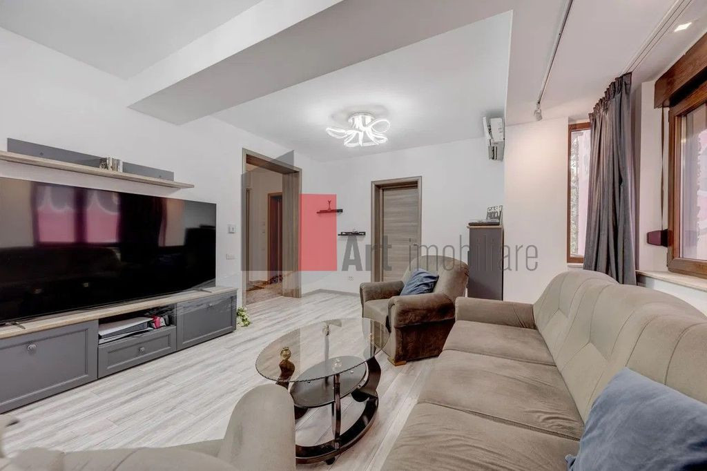 URGENT!, Cismigiu, FARA RISC SEISMIC, RENOVAT SI MOBILAT,...