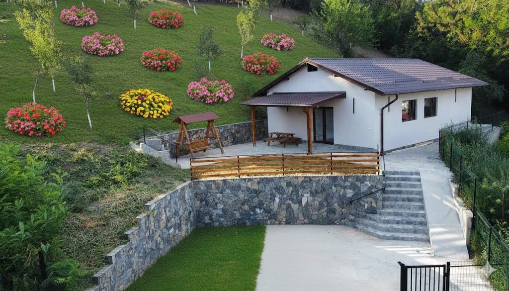 Casă nouă 108 mp cu teren 1.890 mp, zonă liniștită –