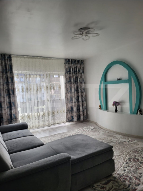 Apartament cu 2 camere, la etajul 2, cu parcare, zona Floril